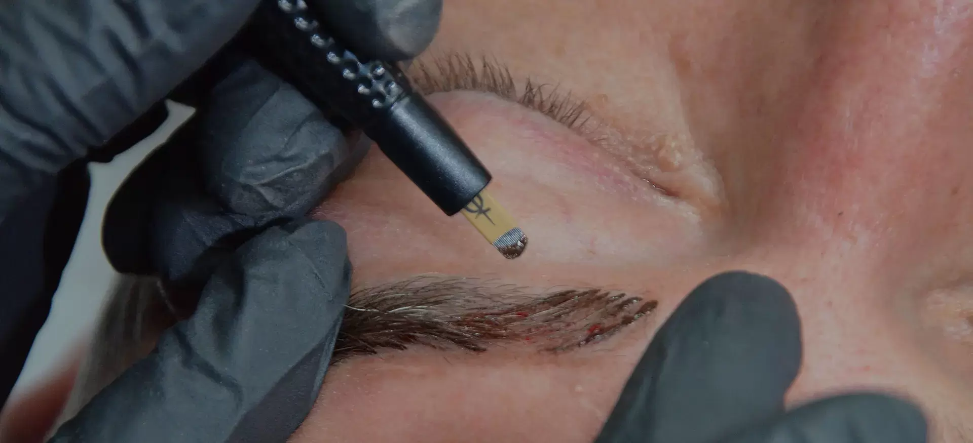 Microblading Phibrows